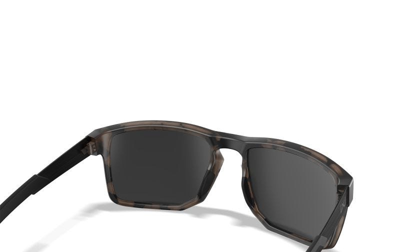 WX APEX, Lenses: CAPTIVATE™ Polarized Black Mirror, Frame: Matte Tortoise Brown Image